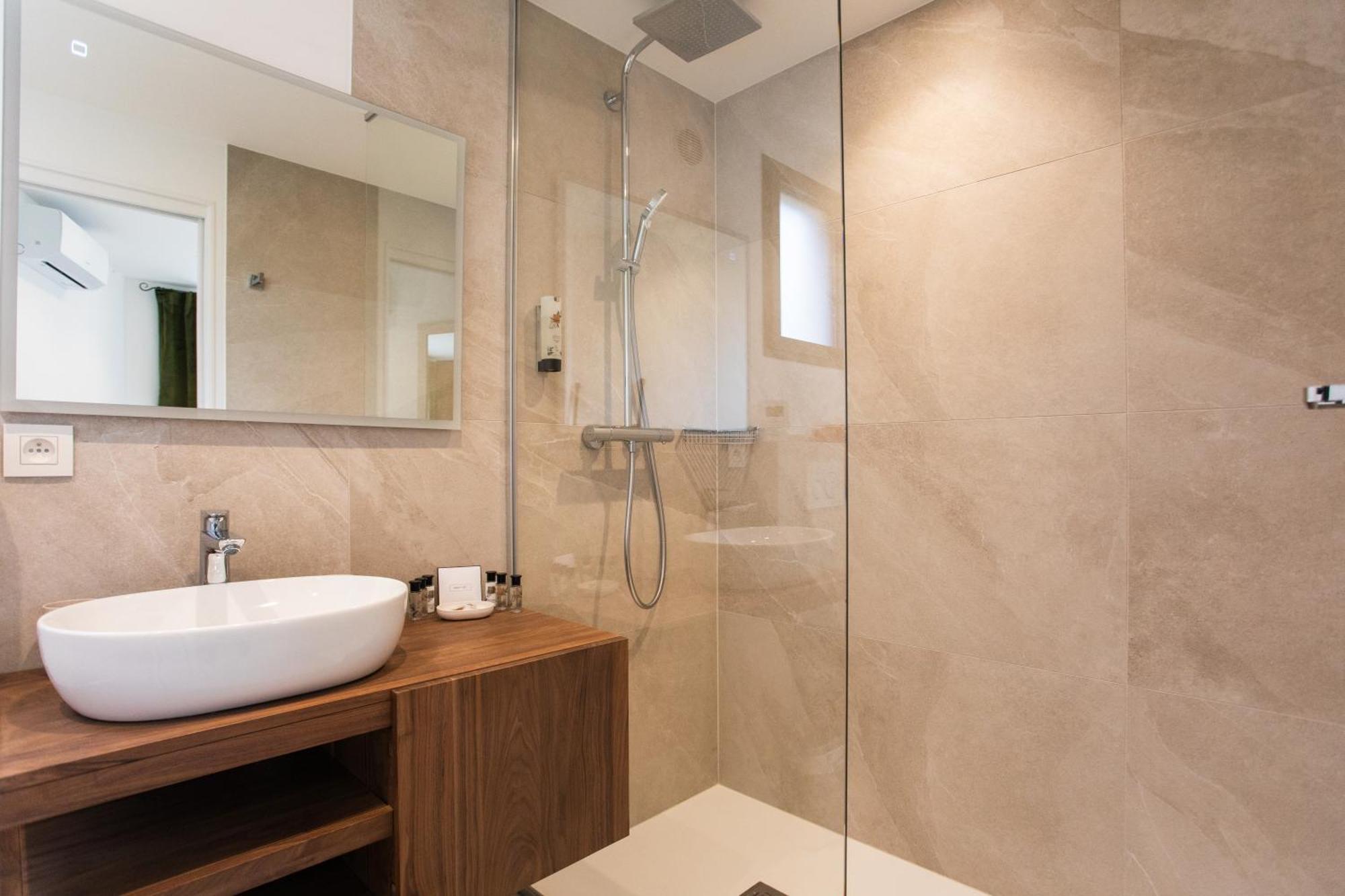 Le Verger Maelvi Hotel